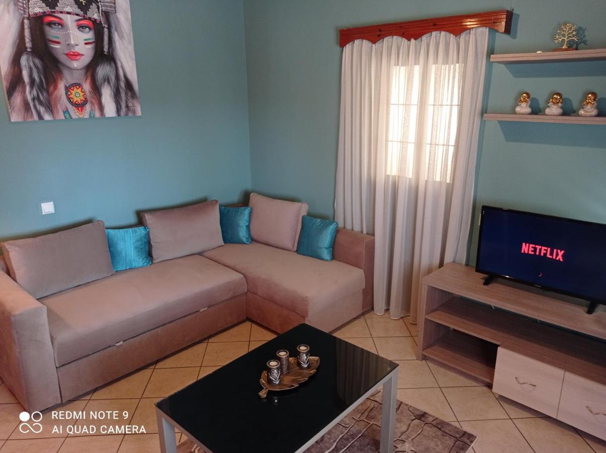 Bratis House Apartment Вартоломион Екстериор снимка