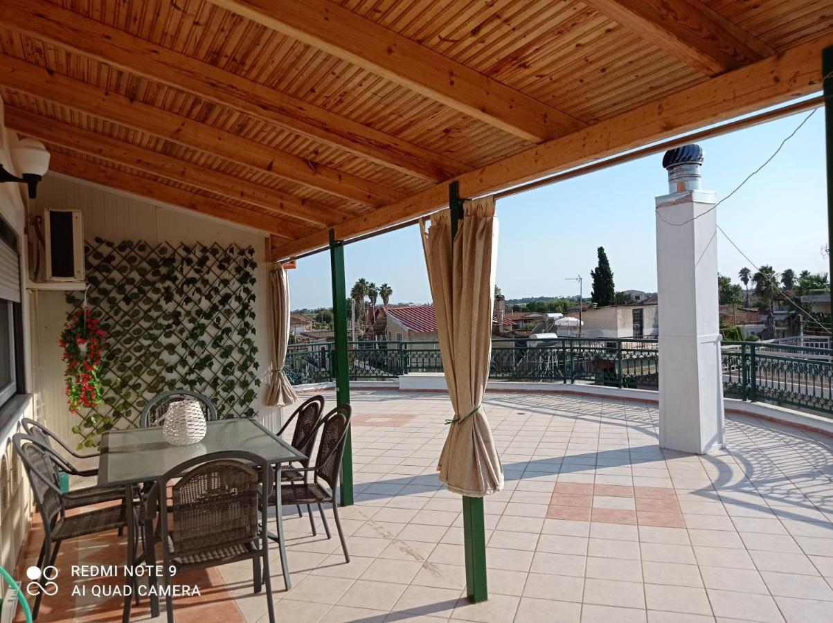 Bratis House Apartment Вартоломион Екстериор снимка