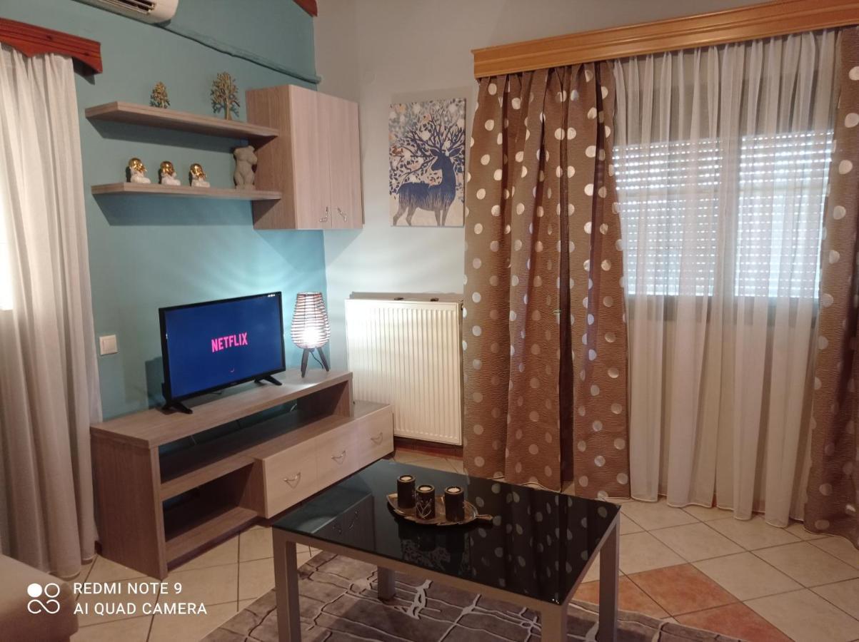Bratis House Apartment Вартоломион Екстериор снимка