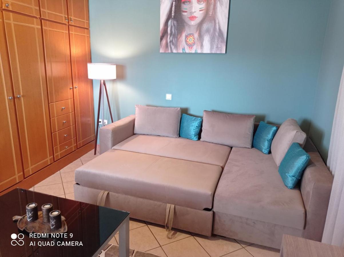 Bratis House Apartment Вартоломион Екстериор снимка